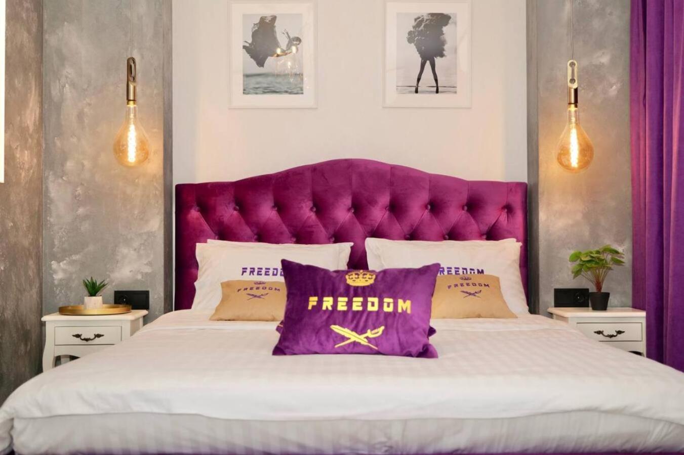 Freedom Apartments In City Center Kiev Dış mekan fotoğraf