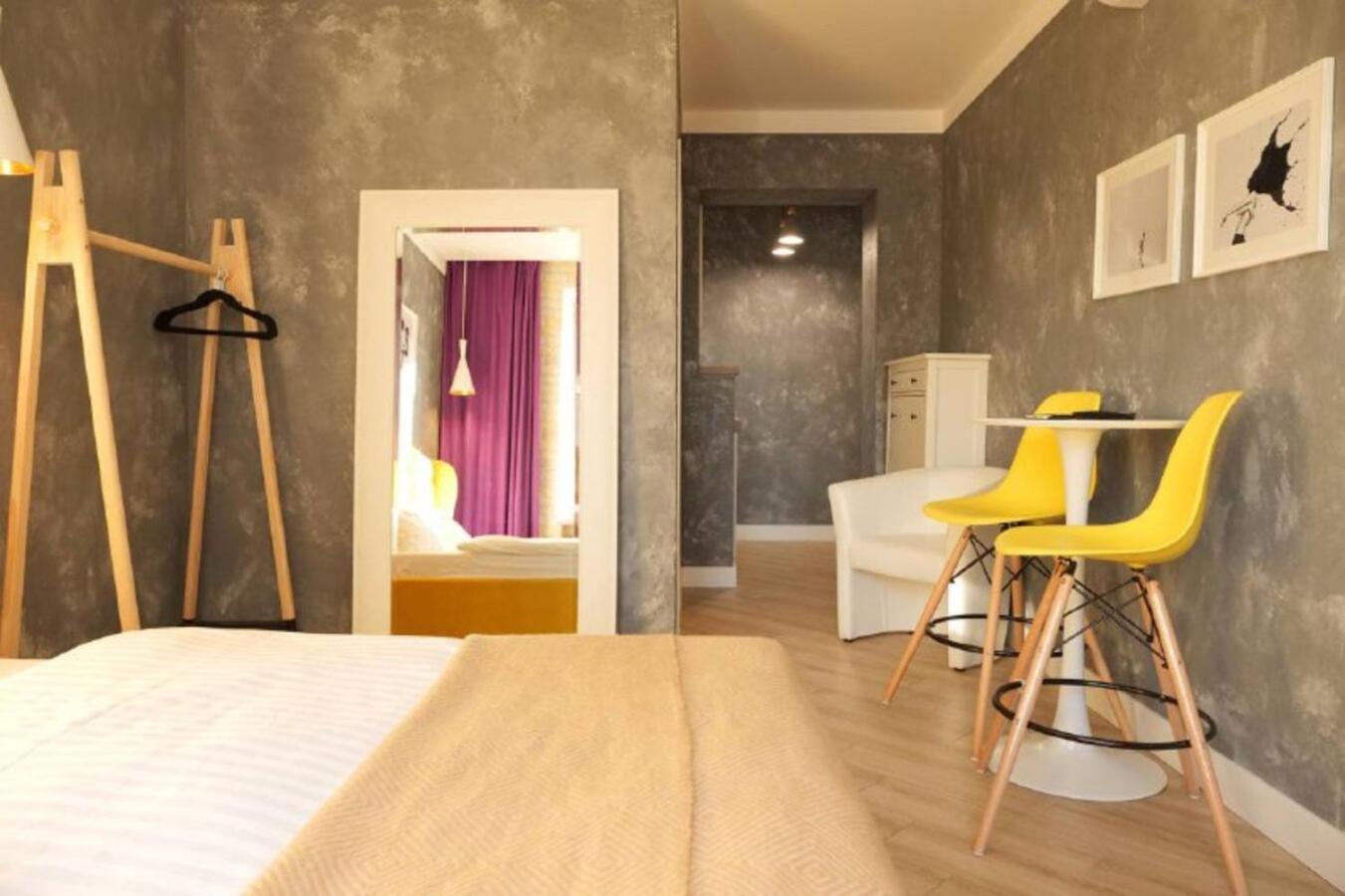 Freedom Apartments In City Center Kiev Dış mekan fotoğraf