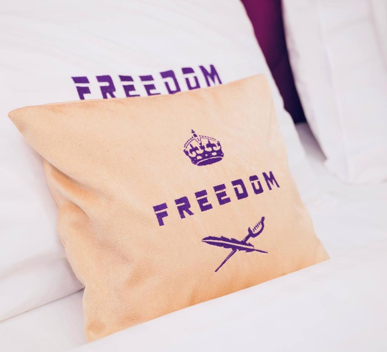 Freedom Apartments In City Center Kiev Dış mekan fotoğraf